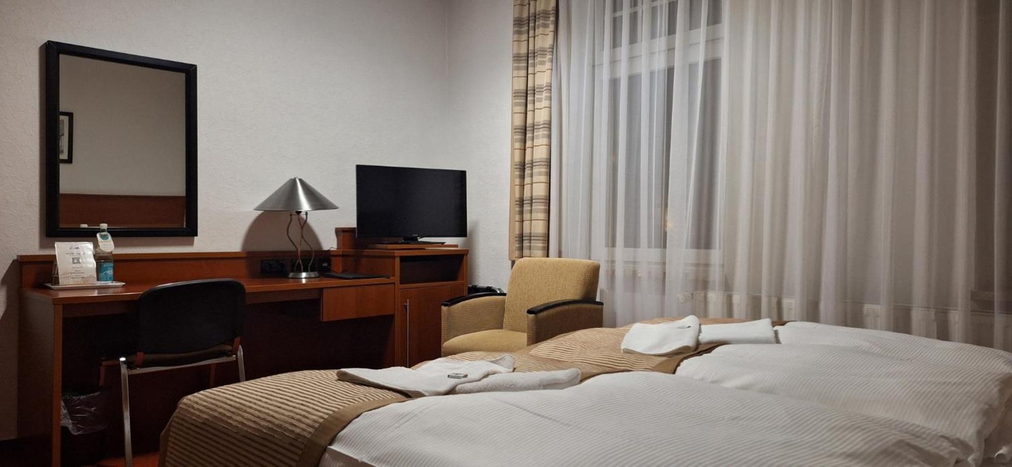 Hotel Boizenburger Hof ภายนอก รูปภาพ